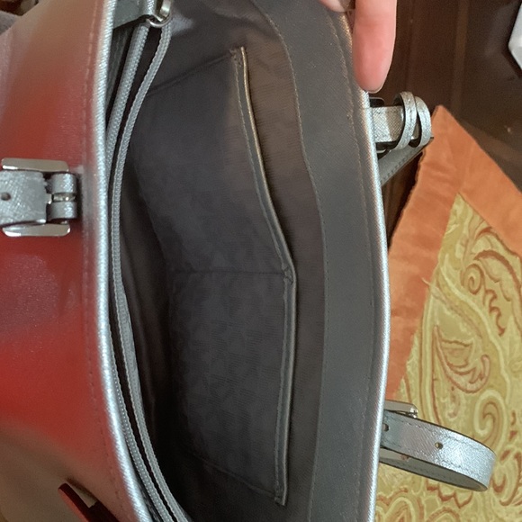 Michael Kors Silver Purse- Divided compartments. Roomie but not overly big! - Picture 6 of 9